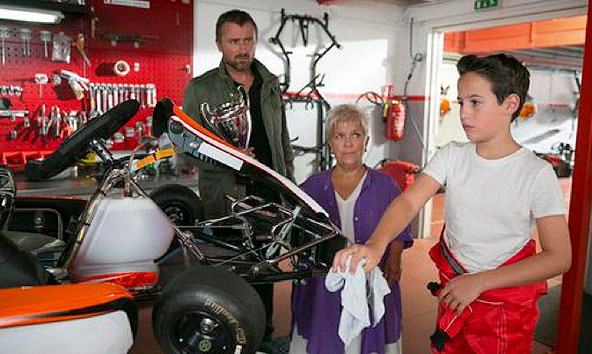 Joséphine ange gardien (Mimie Mathy) en kart au RKC !