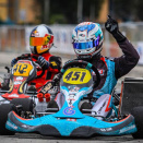 Carlton gagne devant Barrichello en Floride