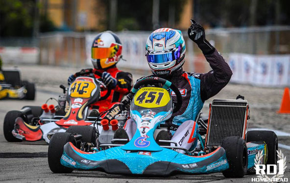 Carlton gagne devant Barrichello en Floride