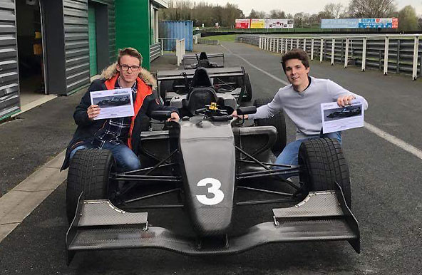 Stars of Karting: Des stages en auto à gagner