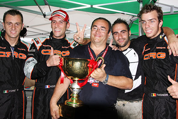 Belle année en 2009 pour CRG, Giancarlo Tinini et sa bande, avec le titre de Champion du Monde Super KF pour Arnaud Kozlinki et la victoire à la Coupe du Monde KZ1 Pour Jonathan Thonon