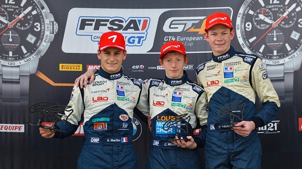 Podium Course 3 à Magny-Cours avec, de g. à dr., Martins, Milesi et White (photo Auto Sport Academy / Agence KSP)