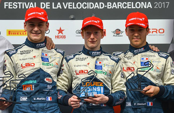 Podium de la Course 1 avec, de g. Ã dr., Martins, Milesi et Venturi, tous anciens kartmen d'excellent niveau international