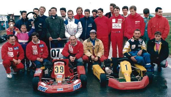 De grands noms sur cette photo comme Olivier Panis, Franck Lagorce, Laurent Aiello, Emmanuel Collard, etc.