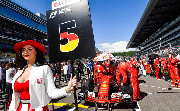 Plus de grid girls en F1 en 2018. Et que fera le monde du kart cette année, et plus particulièrement la CIK et son promoteur RGMMC
