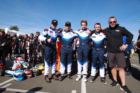 Nicolas Markiewicz (ici à droite à côté de son team manager Mathieu Langlois) a participé aux 24H du Mans 2018 en tant que pilote