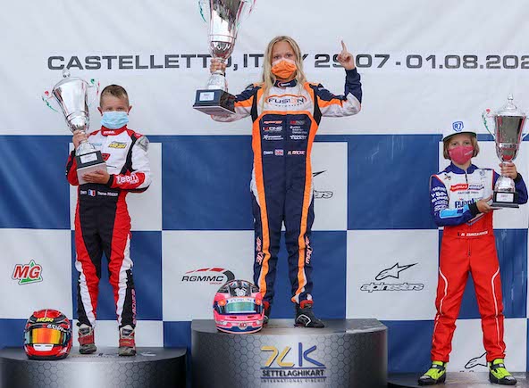 Le podium en X30 Mini avec le Français Thomas Pradier (à g.) sur la 2e marche