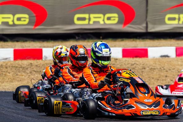 Les CRG en formation serrée. C'est Iglesias (ici au milieu) qui terminera 2e devant Gustavsson (117) et Irlando.