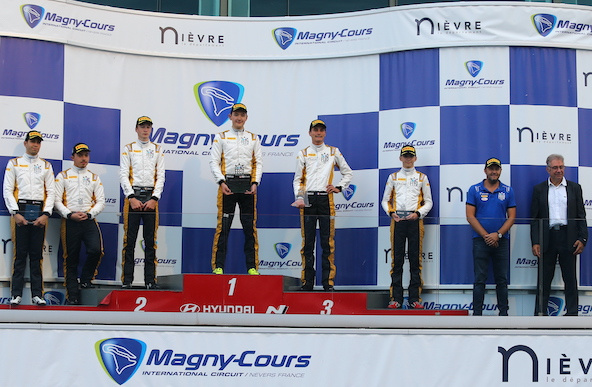 Le Canadien Kevin Foster remporte le Volant Feed Racing 2022