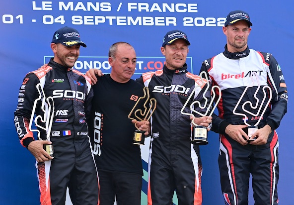 De g. à dr., Eric Ramon, Ludovic Veve, Thomas Letailleur et Jeroen Bos, finalement déclassé