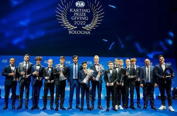 Clin d’oeil aux champions FIA Karting 2022