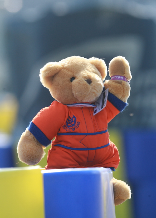 Le manque de commissaires est un problème. La FFSA comme l’Ufolep vont devoir trouver une solution… Car une peluche ne peut pas encore agiter un drapeau !