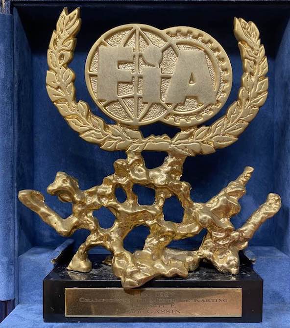 Le trophée de la FIA reçu par Eric Gassin en 1987 !