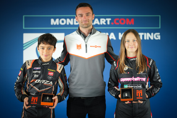 Brillant week-end pour la Suissesse Chiara Battig, notamment auteure de la pole position en OK. Elle est avec le Turc Iskender Zulfikari, poleman en OK-Junior