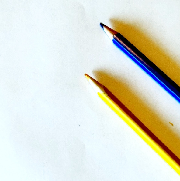 J–7: Tout commence d’une page blanche