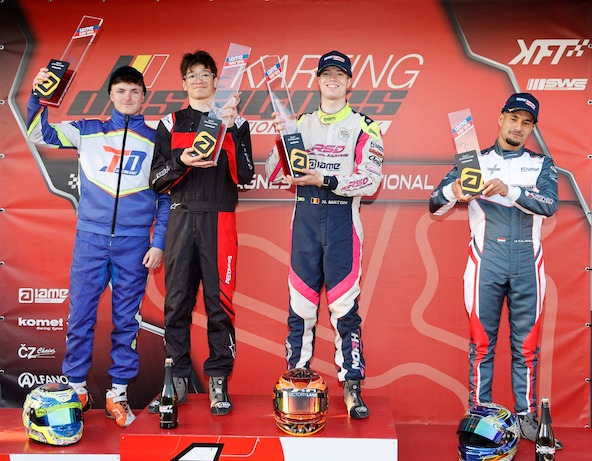 Louis Baziret (combinaison noir et rouge), 7e et meilleur rookie en X30 Senior