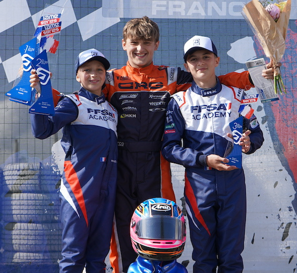 IAME France / S125 Junior: Anton Bathedou s’impose à Valence malgré Nino Moulin