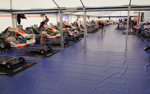Dans le paddock du Mans, vous pouviez découvrir cette structure CPB Sport-Sodikart...